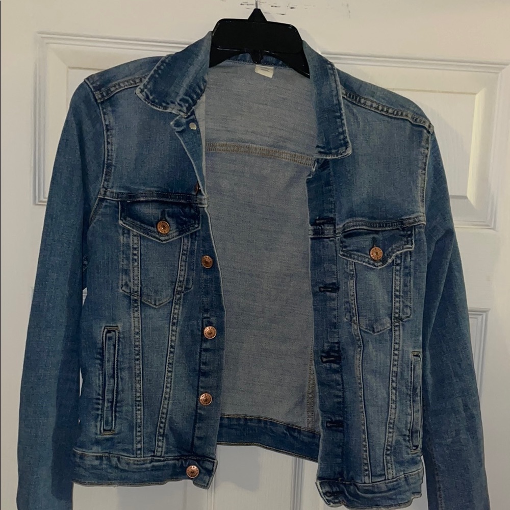 Blue Jean Jacket with Classic Trucker Style